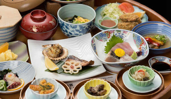 *地元の食材を使用しております。