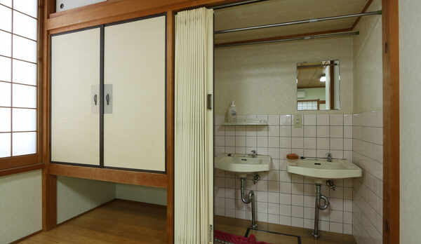 ★大部屋内に洗面所があり非常に便利です