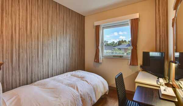 *【本館（シングル）】出張利用にぴったり！コンパクトにまとまったお部屋です