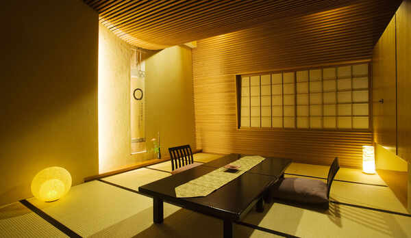 【東一花-AZUMAICHIGE-】メゾネット温泉露天付スイート、和室