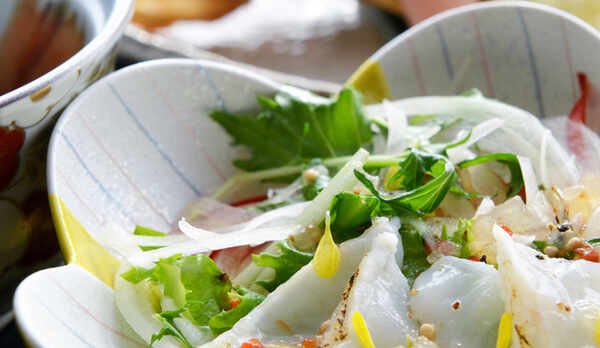 【炙りふぐと海鮮カルパッチョ】香ばしく炙った天然あかめふぐを使ったあぶりふぐ♪