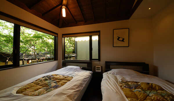 信楽焼き陶器風呂付き離れ和洋室