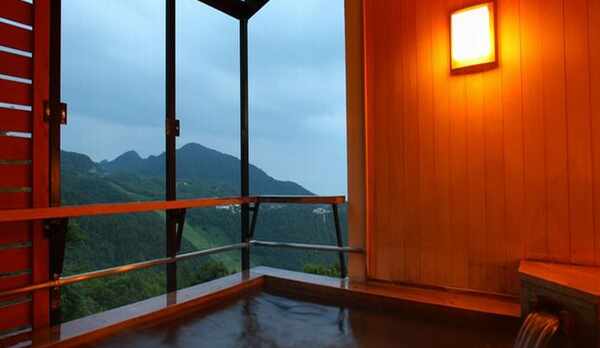 男性大浴場露天風呂