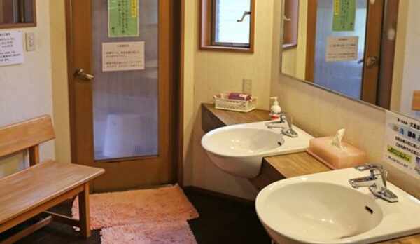 ★女性脱衣所　ドライヤー完備しています。