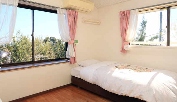 ツイン◆お部屋によってはユニットバス・トイレ付き※指定はできません