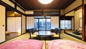 ・【白虎の間】街中の喧騒を忘れられる、心落ち着く和のお部屋