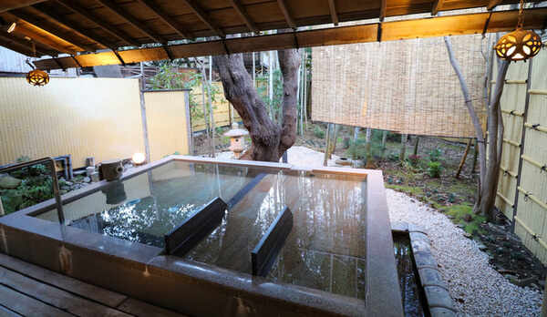 リニューアルした大浴場「露天・寝ころびの湯」