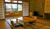 庭側和室　10-13 帖　＜薫林棟＞