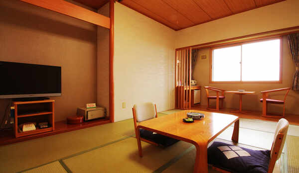 【客室一例】山側和室8畳