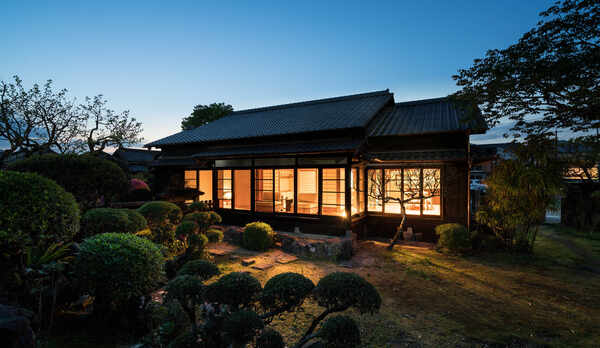 勝目邸　庭園　夜