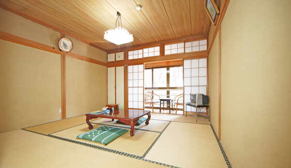 *【和室8畳】落ち着いた雰囲気の和室でございます。旅の楽しい時間をお過ごし下さい。