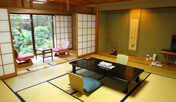 純和風数寄屋造り　■和室10畳以上■（喫煙と禁煙ルームがあります）。ご利用人数で間取りが変わります。