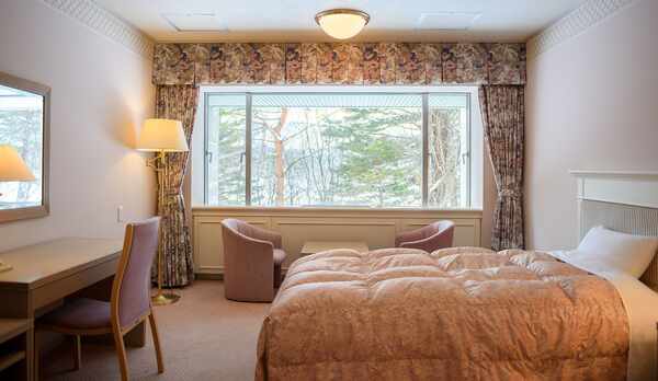 【スタンダードツイン】36平米。シンプルで居心地の良いツインルームです。