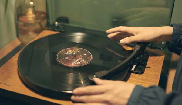 レコードプレーヤー