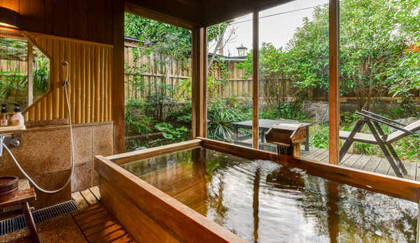 *【貸切露天風呂】1階/海（チェックイン時、先着順のご利用です）