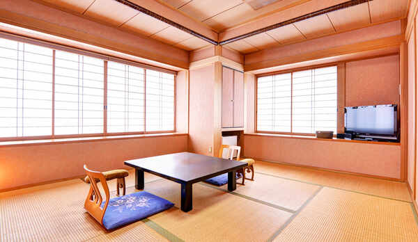 *【和室8畳（客室一例）】純和風の客室は気品ある落ち着いた風情。ごゆっくりお寛ぎ下さい。