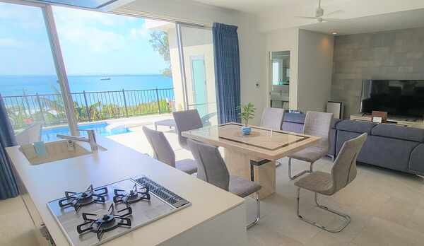 101号室　リビング