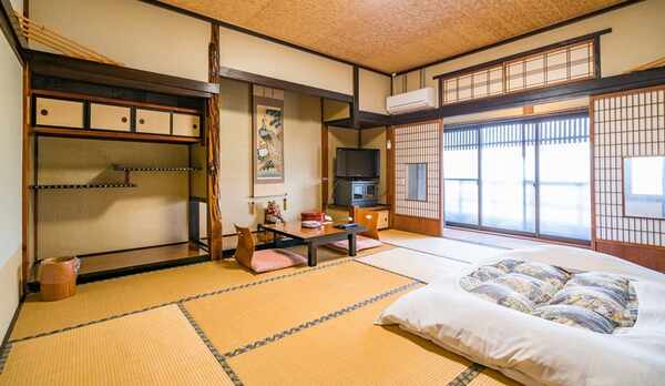 *客室一例/【和室8畳】温かみがある、居心地の良い空間です。