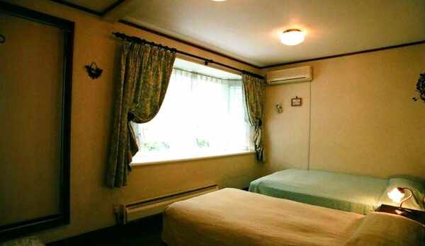 出窓のあるツイン