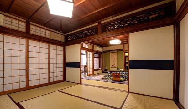 *【和室12畳ユニットバス付】和の雰囲気を楽しめるしつらいにしています。