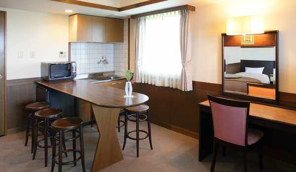 *ファミリールーム/ミニキッチン付きの広々としたお部屋は家族団らんにぴったり。