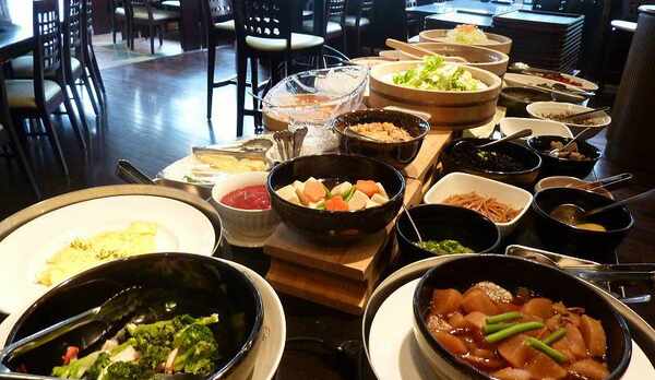 朝食バイキング