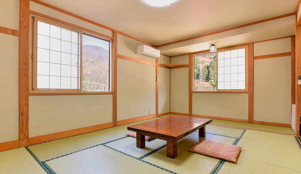 *客室一例／和室８畳〜１２畳、wifi完備。広さは人数によりおまかせとなります。