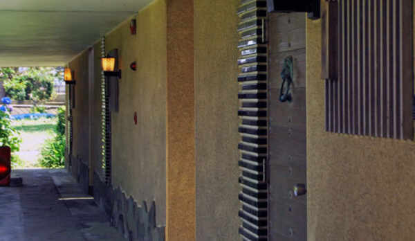 *動物のノッカーがオシャレ