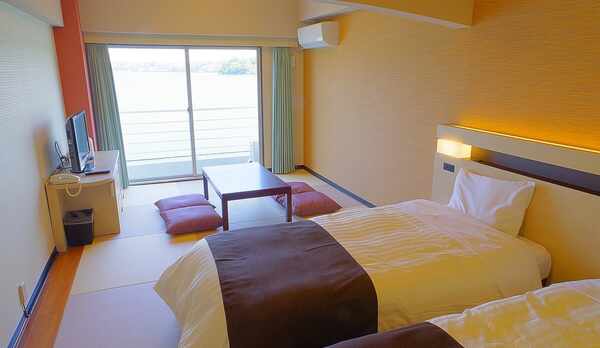 和モダンルーム