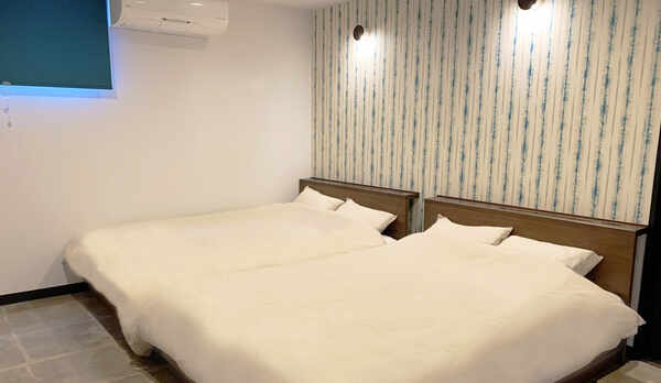 ダブルベッドツインルーム