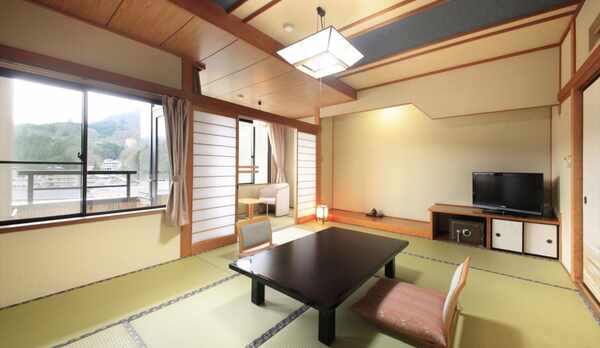 恵山　10畳+踏込