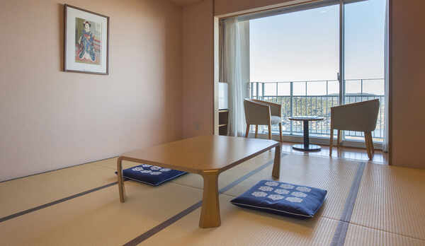 ■和室8畳＜バス・トイレ付＞