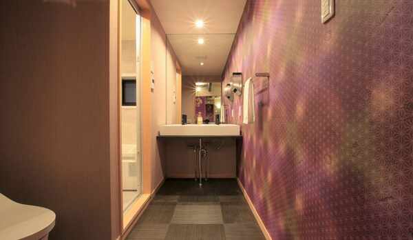 ハローキティルーム【シングル５台、和布団３組】