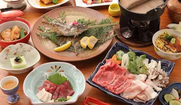 ★季節の会席料理（個室会席）