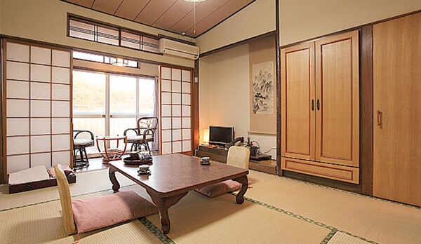 ・古い良き佇まいを今に残す和室の客室