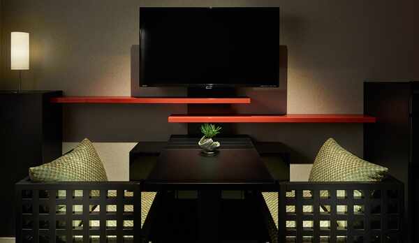 スタンダードハリウッドツインルームのテーブルセット