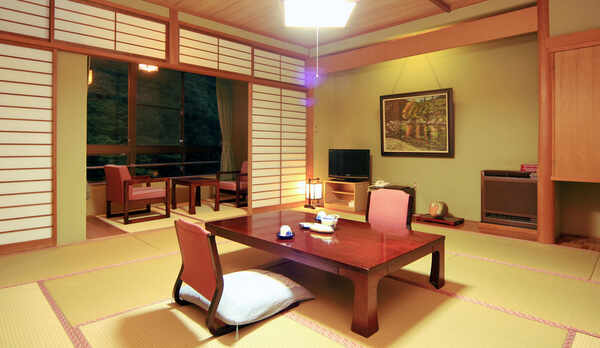 せせらぎ和室◆川のせせらぎの音が心地よいお部屋です