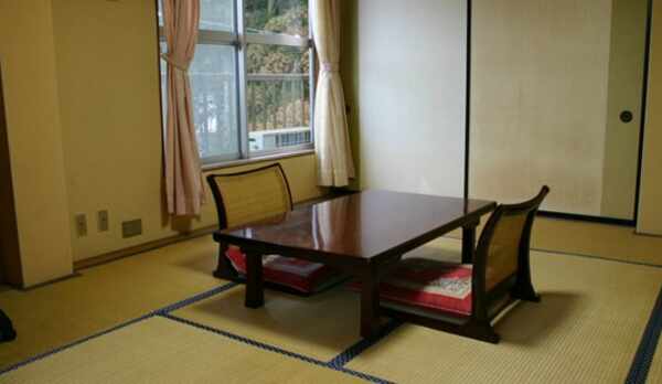 サンルーフの和室（３F）２