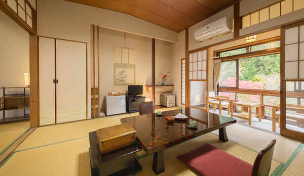 ・【別館和室8畳＋6畳】昭和の懐かしさを感じるレトロ感たっぷりなお部屋