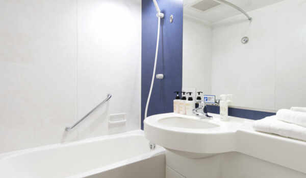 【バスルーム】1日の疲れをゆっくり癒せます。