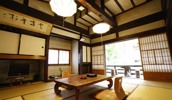 本館16畳