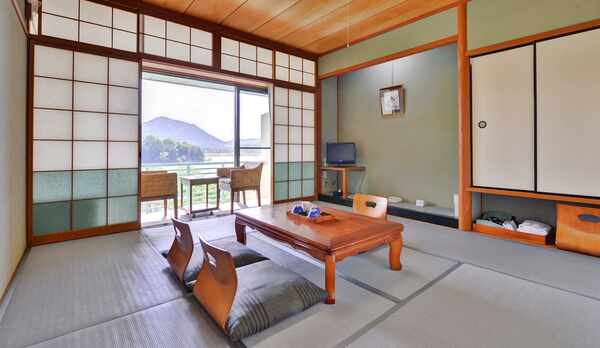 *和室（客室一例）/畳の香りがほのかに薫るお部屋。団欒のひと時をお過ごし下さい。