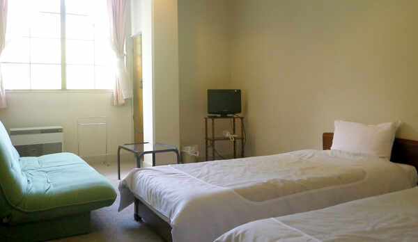 *【新館洋室】落ち着きのある洋室、ベッドタイプで寝起きも楽々