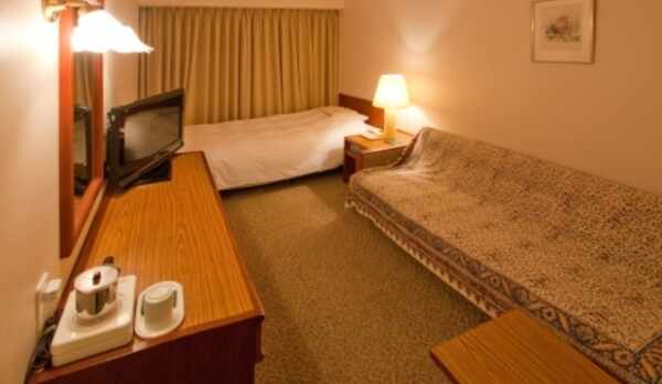 ソファー付き　シングル　デュべルーム