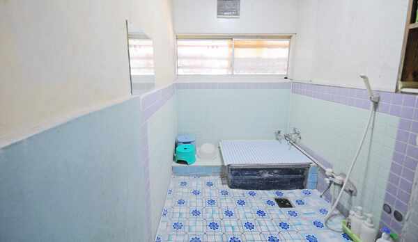 【共同浴場】男女別の個室になっています