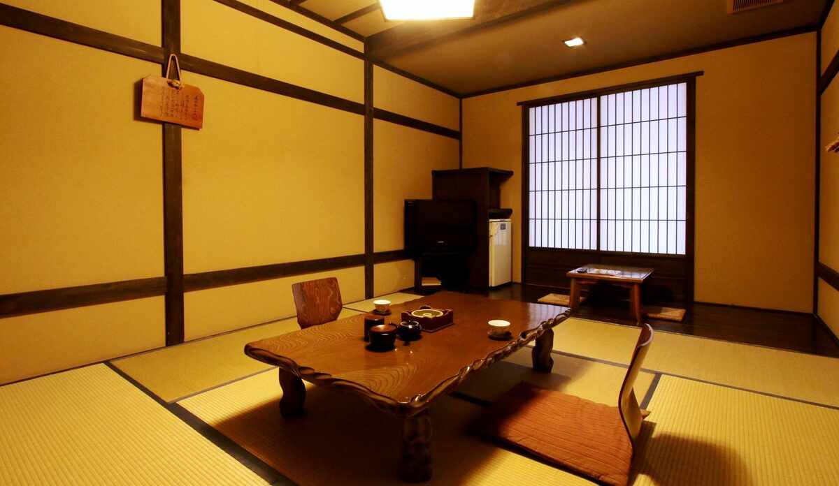 和室８畳（洗面・トイレ付）