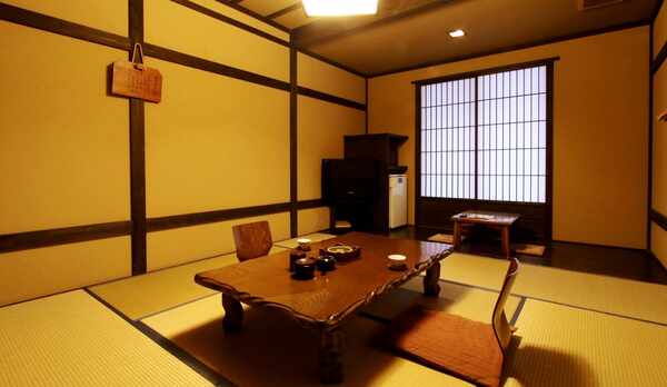 和室８畳（洗面・トイレ付）