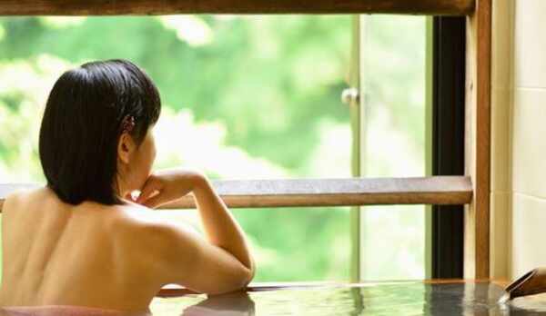 ◆禁煙◆　【　新館　特別室（川側）】　半露天客室『　杏　』