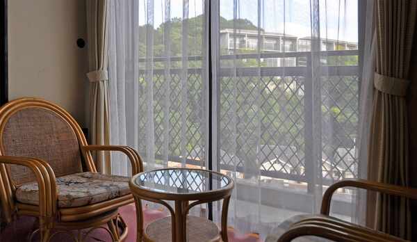 【和室6畳】石川の景色をご覧いただけます。