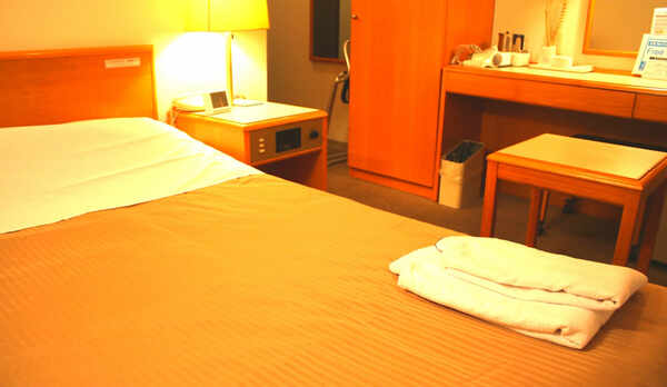 ダブルルーム夜